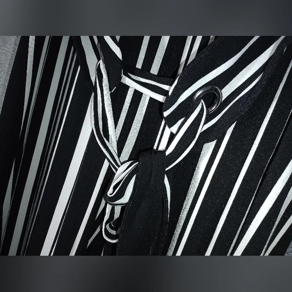 New Sleeveless Jumpsuit - Picture 2 of 5